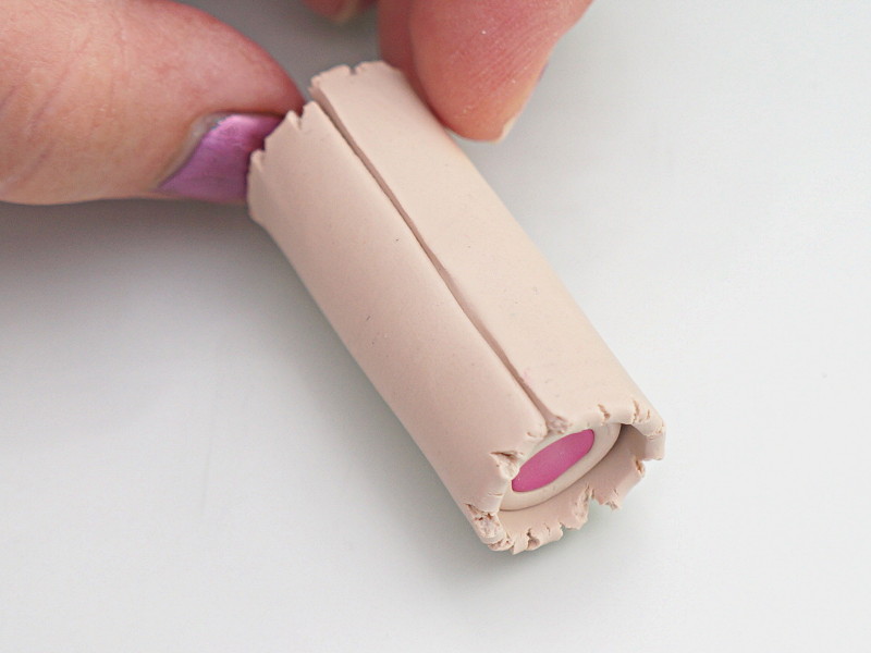 Enrouler 2 fois la plaque pour obtenir 4 mm d'épaisseur nécessaires