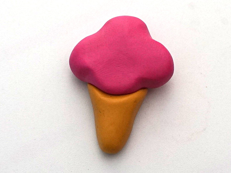 Emboiter le cône et le nuage fimo