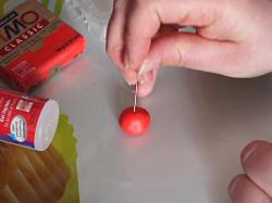 Enfoncer une tige à tête plate