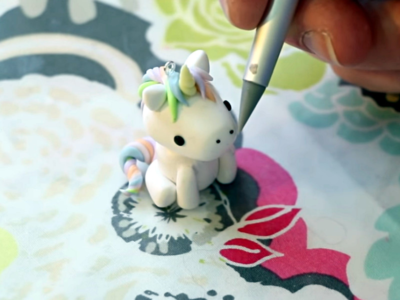 Les yeux et les narines de notre licorne kawaii