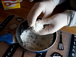 Malaxer jusqu'à obtention d'une boule non adhérente