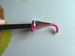 Faire sortir doucement la chantilly avec le dotting tool